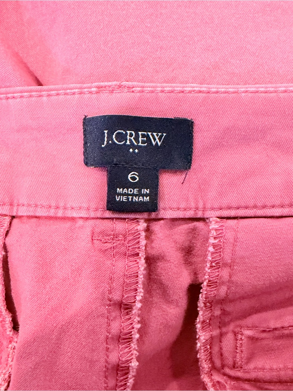 J.Crew Women’s Faded Red Chino Bermuda Shorts Size 6 Stretch - Picture 2 of 9